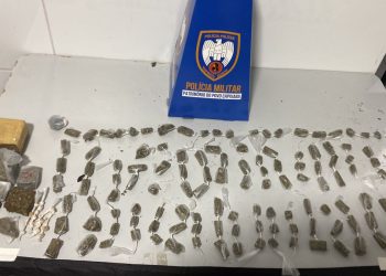 Polícia apreende drogas no bairro Jocafe com apoio de cão farejador