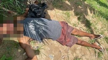 Bruno Santos é encontrado morto, com dois tiros, na cabeça, em meio a plantação de bananas, no bairro Santa Cruz, em Linhares