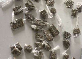 Polícia Militar apreende maconha próximo a Escola, em Linhares