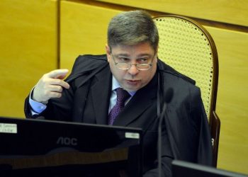 Ministro Raul Araújo Filho debate desafios do processo eleitoral em palestra na Assembleia Legislativa