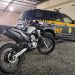 Motocicleta, com suspeita de irregularidades é apreendida pela PRF, em Linhares e condutor levado para a Delegacia