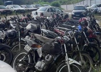 Quatro suspeitos são detidos tentando furtar motocicletas no pátio da PRF, em Linhares