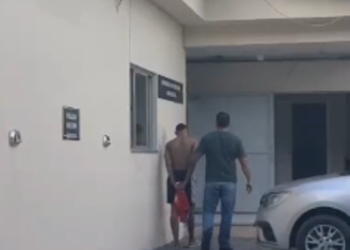 Fim da linha, jovem é preso por sequestro, cárcere privado, roubo de carro e porte ilegal de arma de fogo