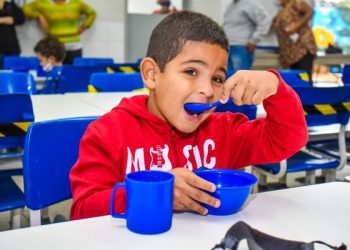 O Almoço nas Férias está garantido para os alunos da rede pública municipal de Linhares