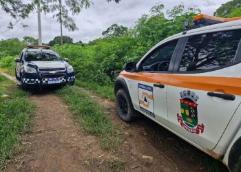 VÍDEOS – Cheia do rio Doce – Famílias são retiradas de suas casas no Olaria, em Linhares