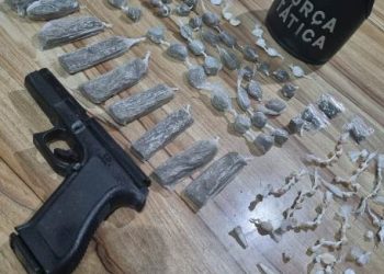 Residencial Rio Doce: Polícia Militar flagra suspeito e apreende drogas e simulacro, em Linhares