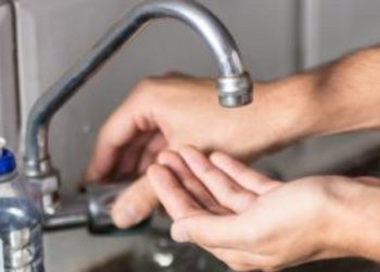 Domingo de sol, calor intenso e sem água em Linhares: Será que a Prefeitura respondeu ou preferiu o silêncio?