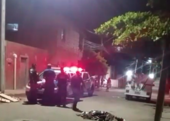 VÍDEO – Homem é assassinado a pauladas e pedradas em Sooretama