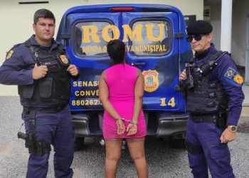 Mulher é presa em flagrante por tentativa de homicídio após briga em bar no Centro de Linhares
