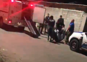 ATUALIZAÇÃO – VÍDEO – Hélio morre ao tentar salvar o filho de atirador em Linhares