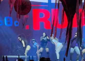 VÍDEO – Mesmo com liminar proibindo apresentação da Banda Djavú, o show acontece no Forró Pontal em Linhares