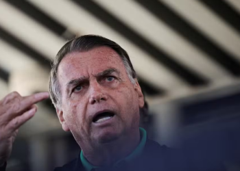Bolsonaro usará tornozeleira eletrônica e é proibido de usar redes sociais após operação da PF