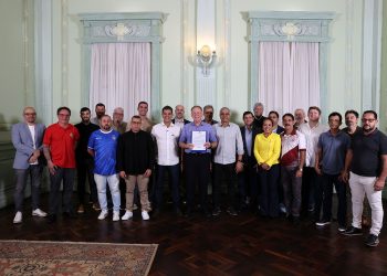 Governador sanciona lei que prevê repasses para clubes capixabas de futebol profissional