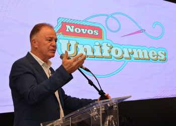 Governo apresenta novos uniformes escolares da rede pública estadual