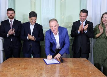 Governo do Espírito Santo firma contratos de R$ 7 bilhões para saneamento em 43 municípios