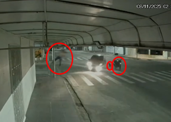 Acidente grave entre automóvel e motocicleta na madrugada deste sábado em Linhares. motociclista “voa” da moto. Vejam as imagens