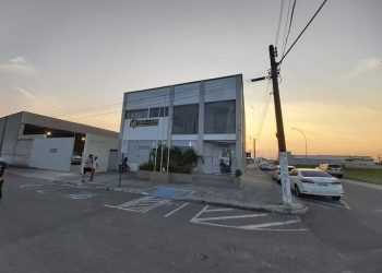 Professor é indiciado por assédio a alunas em Linhares; escola é investigada por omissão