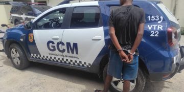 Homem é preso em flagrante por furto em farmácia no Centro de Linhares