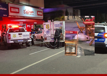 VÍDEO – Homicídio em bar no Centro de Linhares: Thiago Cardoso Silva é morto a tiros enquanto jantava com colega de trabalho