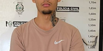 VÍDEO – CAÇADA TERMINA COM PRISÃO NO CENTRO DE LINHARES: Procurado por tráfico é cercado pela Polícia Civil