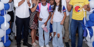 Governo do Estado inaugura escola de tempo integral e amplia 800 vagas no Ensino Fundamental em Linhares