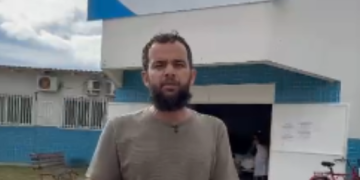 VÍDEO – Vereador Kauã do Salão garante reabertura da Farmácia Básica no bairro Nova Esperança, em Linhares