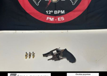 Força Tática prende homem com revólver e munições no bairro Aviso, em Linhares