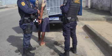 GCM de Linhares prende ladrão que invadiu casa, fez um lanche e depois fugiu com objetos roubados